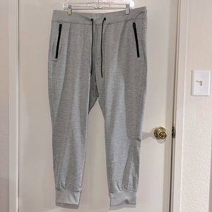 Mens AE Joggers, size Large